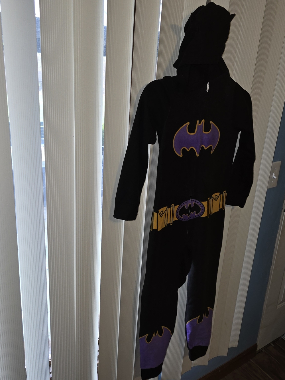Batman Black and Purple Kids Hooded Superhero Costume Pajama - Cozy - Boys 7/8